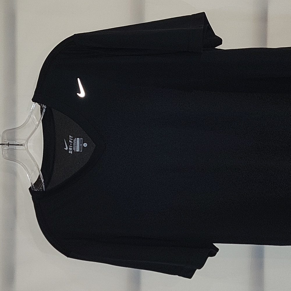 Women's Black Nike Dri-fit Short-sleeved Shirt (L) - Picture 1 of 12